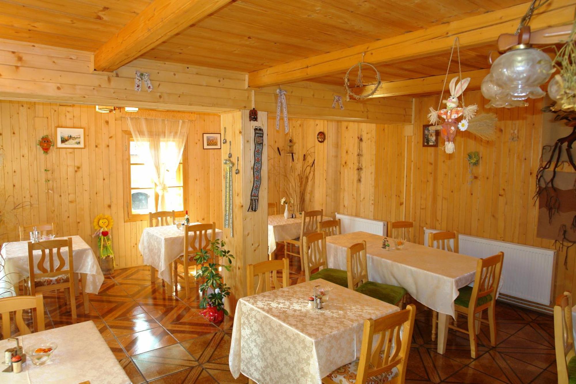 Pension Crizantema Vatra Moldoviţei Buitenkant foto